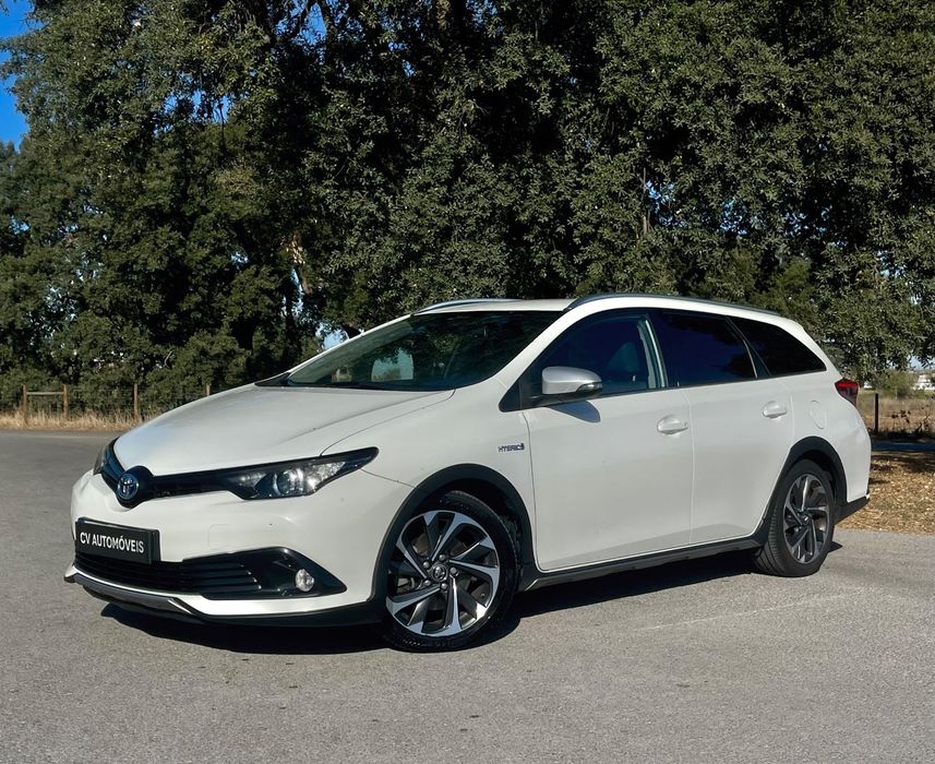 Toyota Auris Touring Sports 1.8 HSD Comfort +P.Sport+Navi