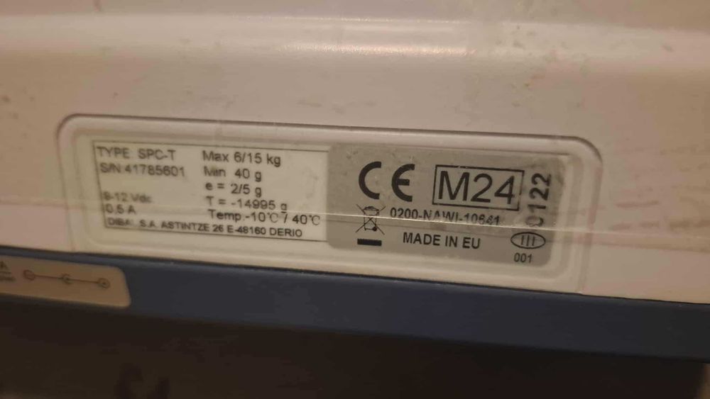 Profesjonalny sprzęt handlowy - waga, krajalnica, skaner