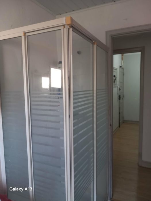 Alugo quarto para jovem estutante/trabalhadora