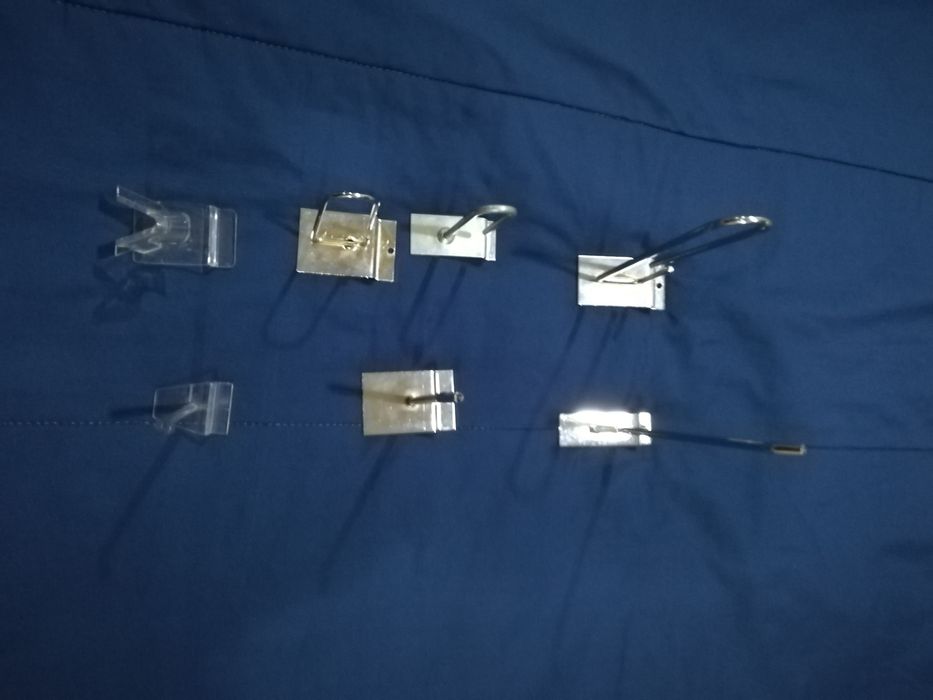 487 Ganchos para painéis multiregua ranhurados