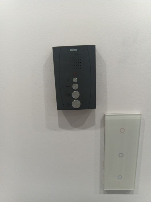 Montaż napędów do bram, domofonów, kamer, alarmów, telewizji, elektryk