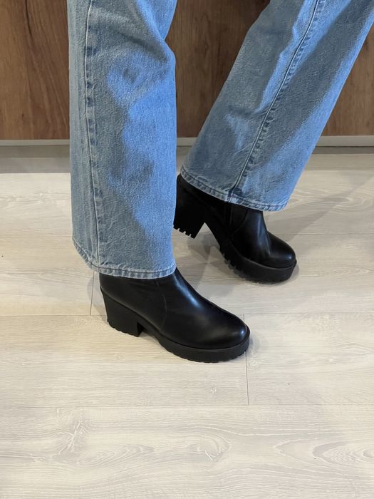 Ботильйони чорні