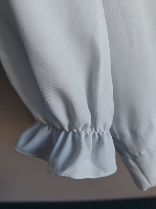 Biała elegancka bluzka wiązanie z przodu 40 L