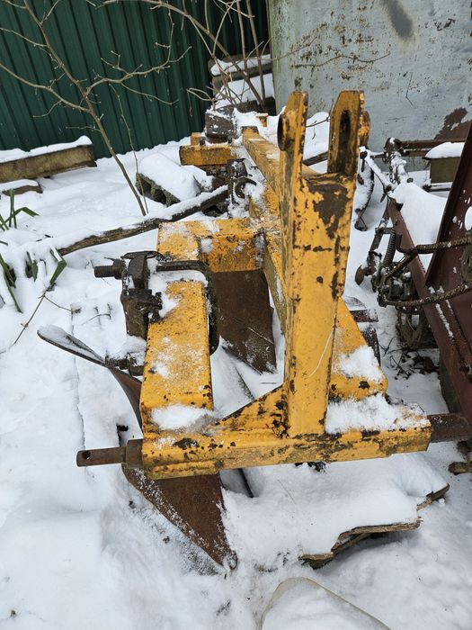 Плуг 3-х корпусний саморобний для міні трактора