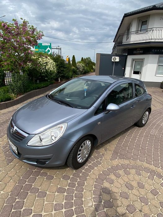 Opel corsa D 2008 benzyna