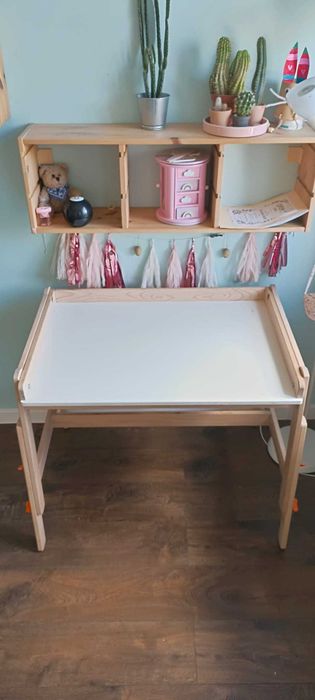 Biurko / Stolik  dziecięcy Flisat IKEA