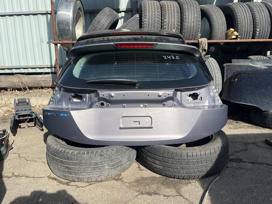 Кришка багажника Chevrolet Bolt EV 2023
