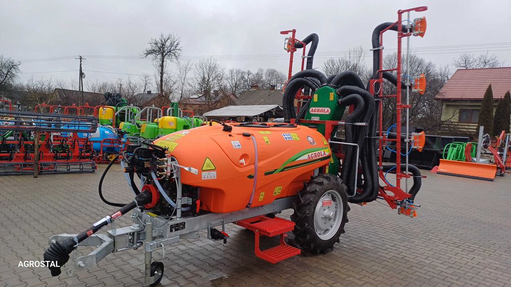 Opryskiwacz sadowniczy do truskawek Agrola Aeris H 1000 l