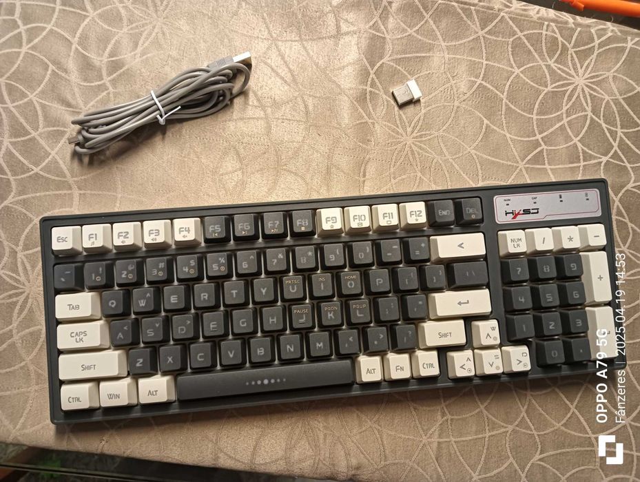 New Keyboard with LEDs64750582830338121