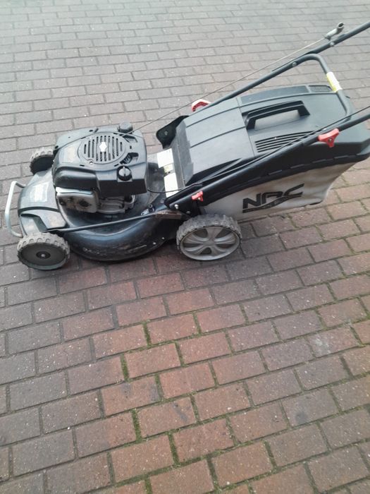 Kosiarka spalinowa NAC uszkodzona