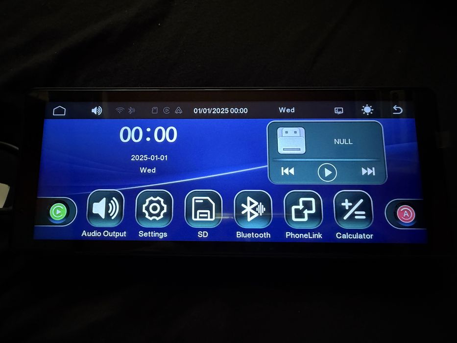 Car Play/Android Auto wyswietlacz z kamerą cofania