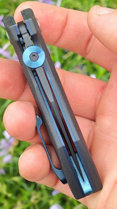 Boker Plus Bend Blackout: помічник відкриття, клинок D2, накладки GFN, дизайнер Lucas Burnley. Чудовий ніж з помічником відкриття. На кожен день EDC