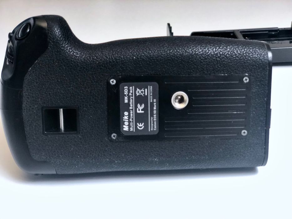 Grip Meike p/ Canon 5D mk3 como novo