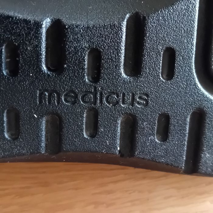 Półbuty damskie.  Medicus.