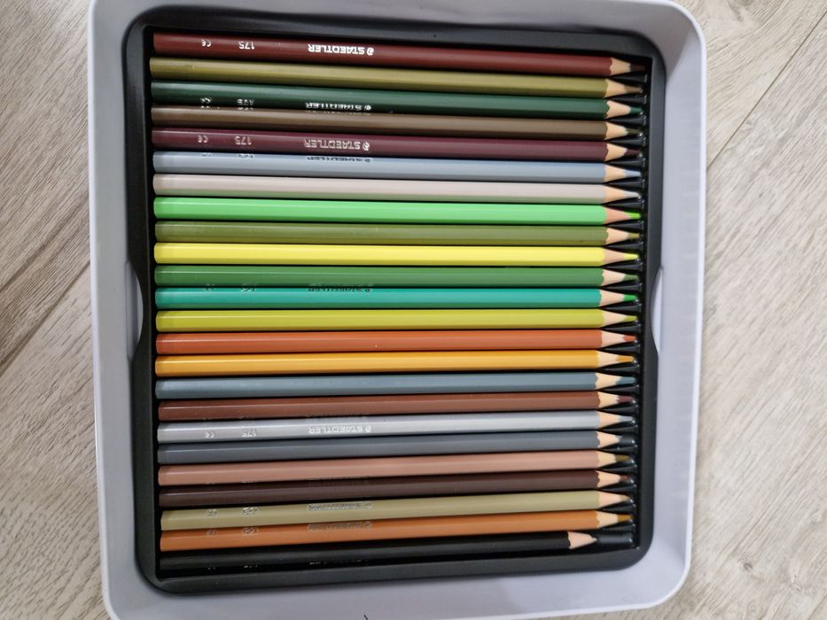 NOWE kredki Staedtler 72 szt.