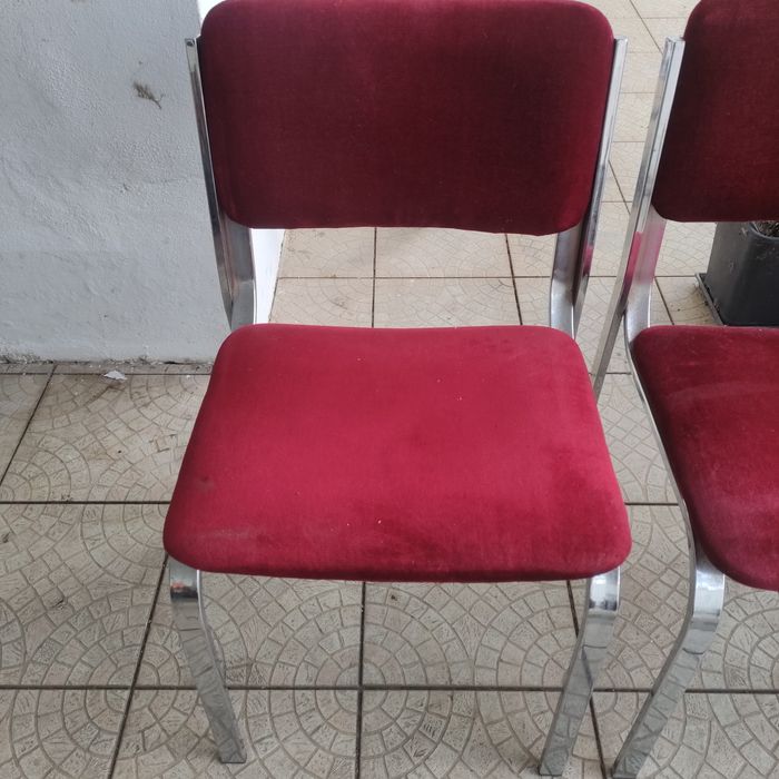 3 Cadeiras anos 70 / 80 bom estado