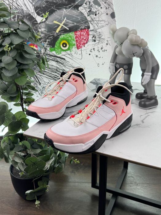Кросівки Jordan Max Aura 40 розмір Е10704