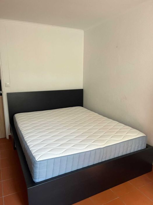 Colchão Ikea para a cama VÅGSTRANDA, como novo. 160x200
