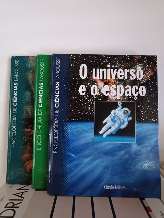 Enciclopédia de Coleção  livros Larousse