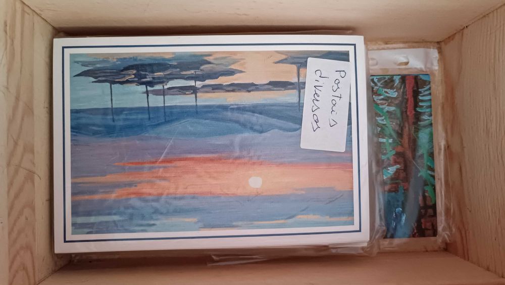 Coleção de postais pintados á mão e pé