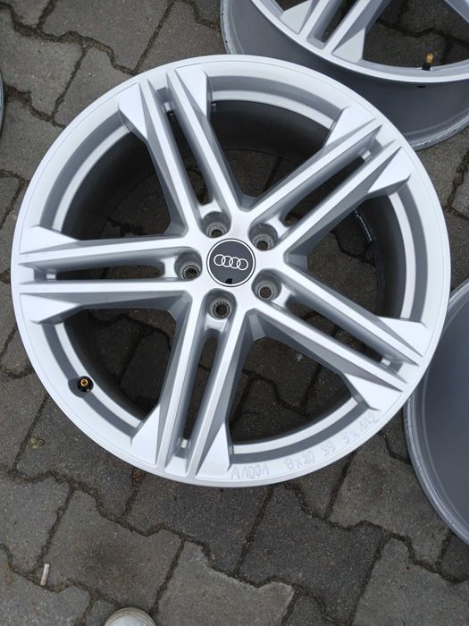 A1001. AUDI 8 x 20 ET 39 rozstaw 5x112