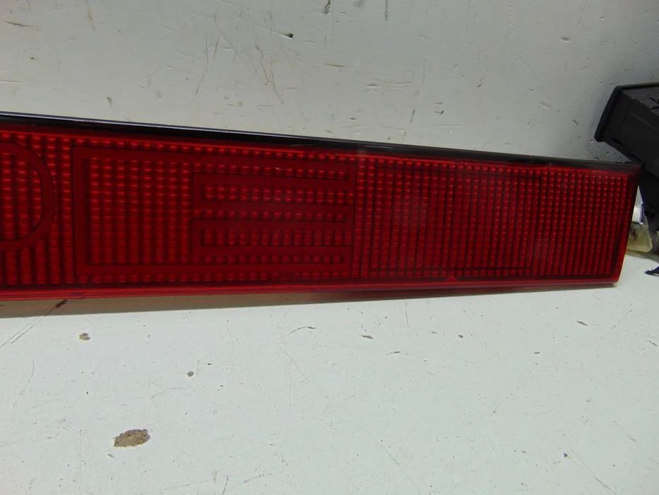 Audi Coupê GT placa refletora " usado em bom estado