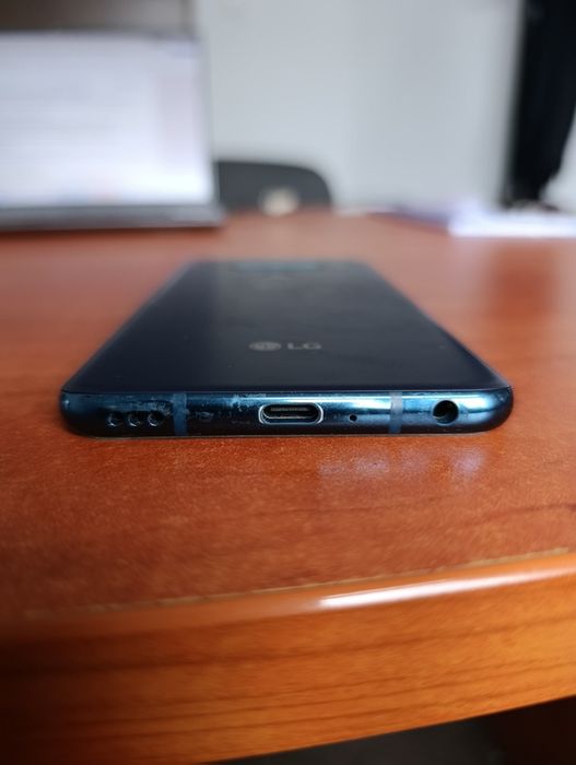 LG V40 ThinQ - Smartfon