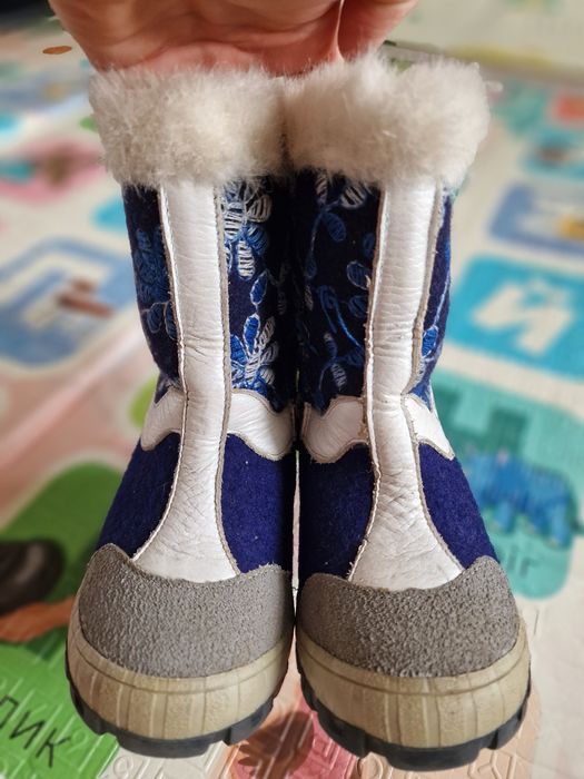 Продаю детские валенки " Kotofey" для девочки!