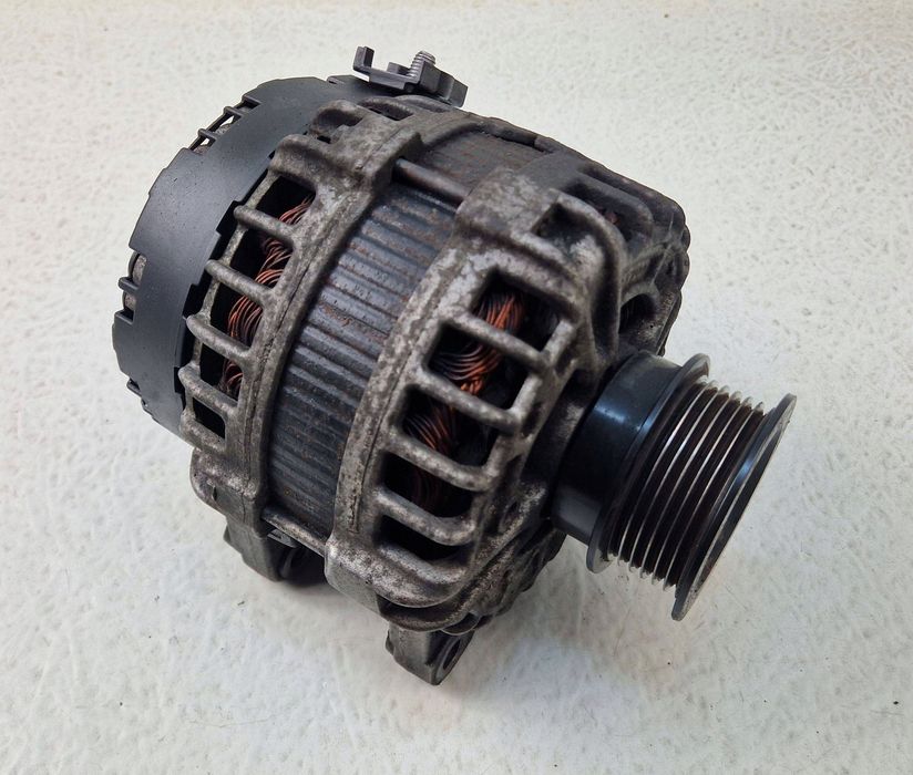 volvo v60 1 i 10-18 2.0 diesel d4204t5 alternator 100-215a 30659580