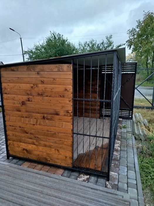 Продам вольєр розміром 1.8*2.5м.