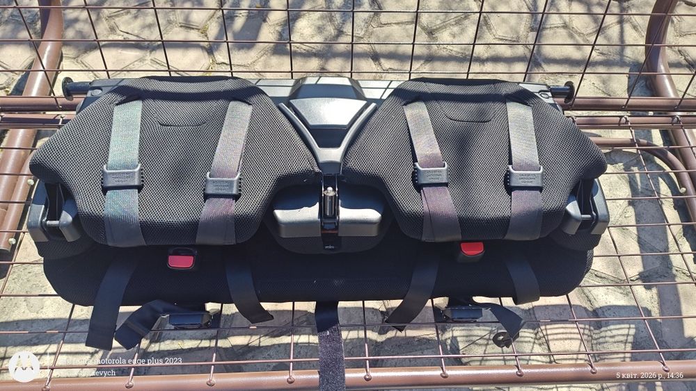 Додатковий ряд дитячих сидінь Tesla Model S оригінал нові 3 ряд