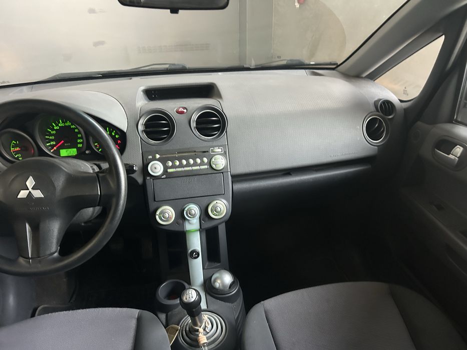 Mitsubishi Colt 1.3 16v de 2004