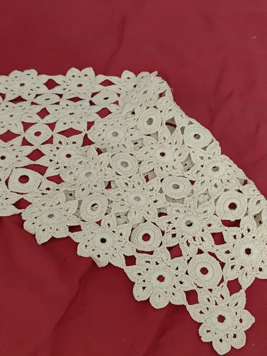 Dwa bieżniki serwetki  koronka bawełniana rękodzieło