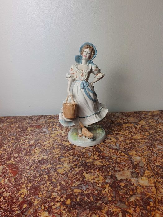 Figurka angielska porcelana Royal Worcester "THE MILKMAID" Limit 22cm