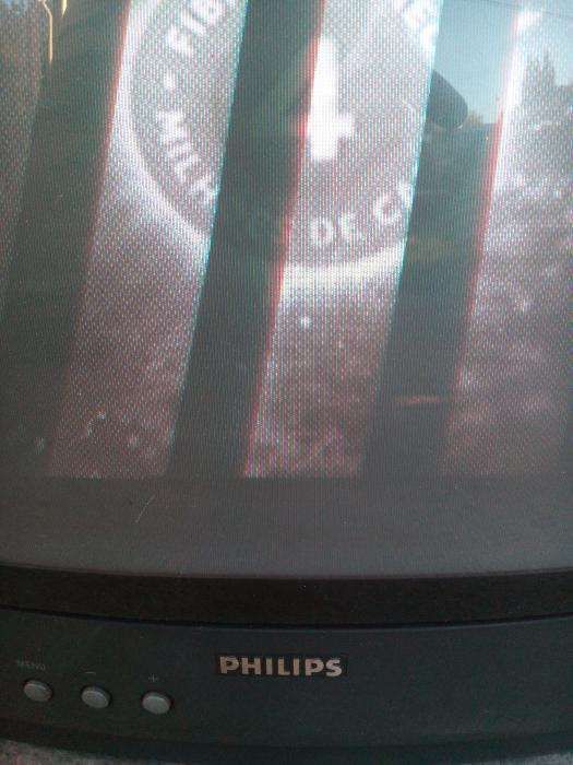 TV Philips 37cm a funcionar perfeitamente