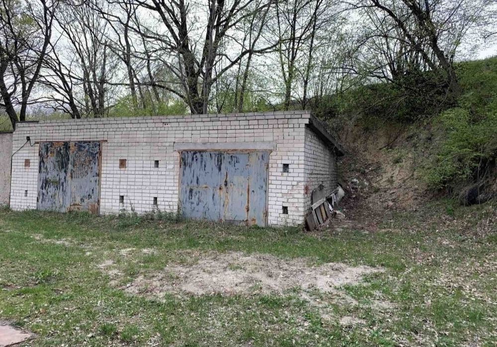 Здам в оренду великий капітальний гараж площею 110 м² в АК-31.