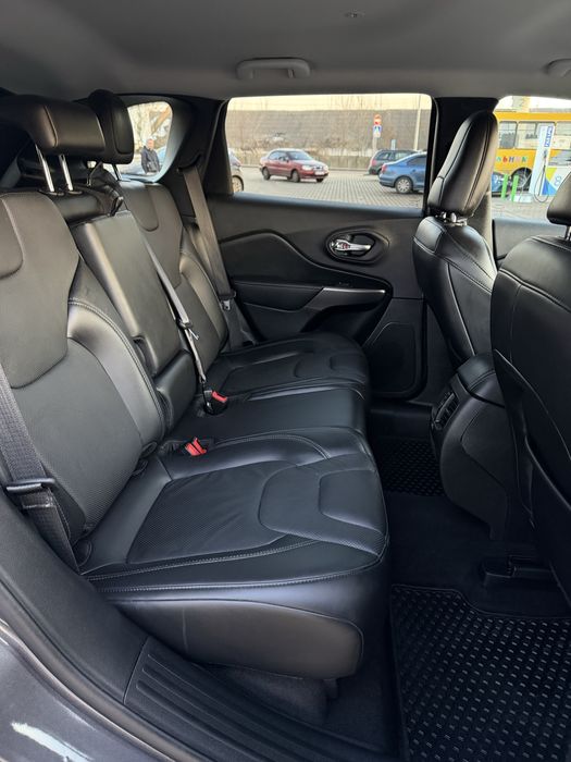 Jeep Cherokee Limited AWD 3.2 бензин 2020 р.в