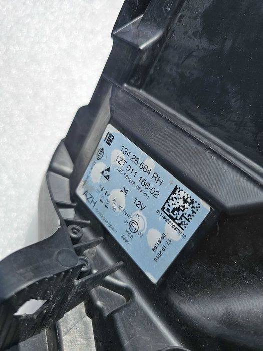 Reflektor Prawy Przód Opel Insignia A Lift Xenon