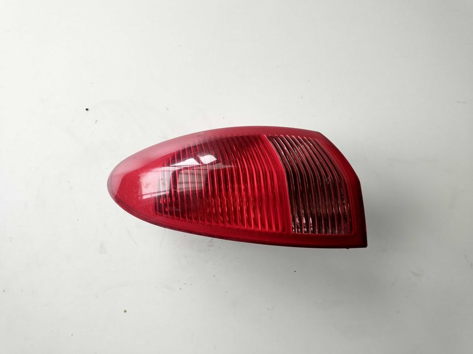 lampa lewa tylna tył Alfa Romeo 147 hatchback