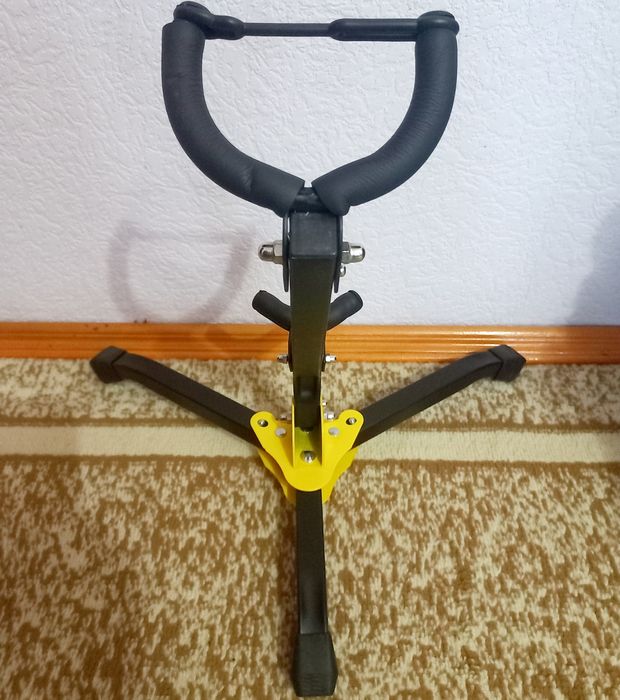 Підставка стійка під саксофон