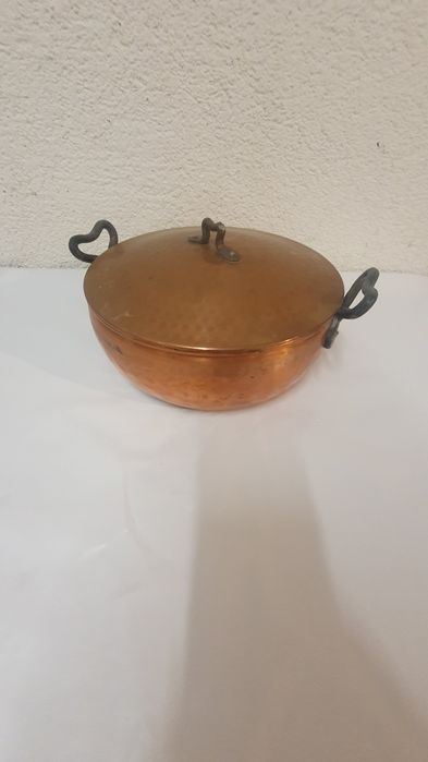 Piękna miedziana waza