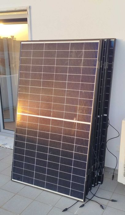 10 Painéis fotovoltaicos 3400 W + Inversor Solax usados