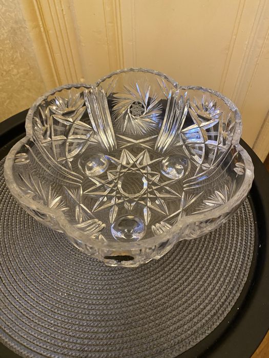 Фруктовниця кришталева, Богемія.