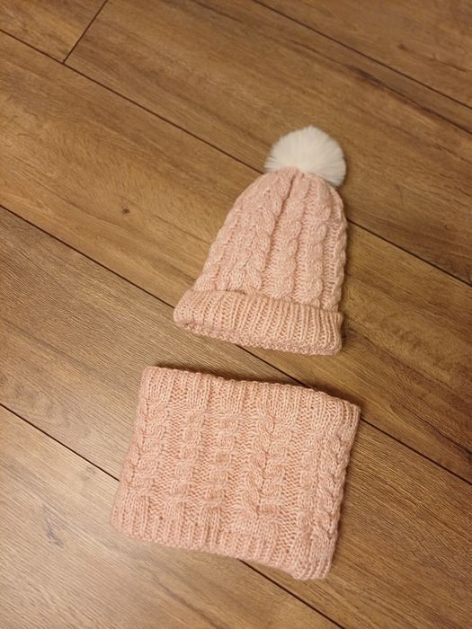 Nowy komplet czapka i komin równy dla dziewczynki