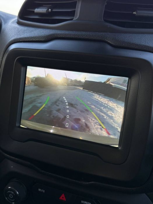 Jeep Renegat гарне авто