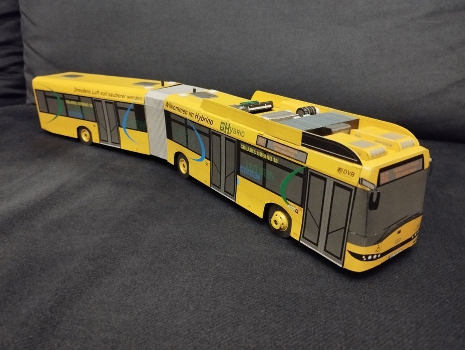 Model kartonowy duży autobus miejski Solaris Urbino 18  skala 1:43- ta