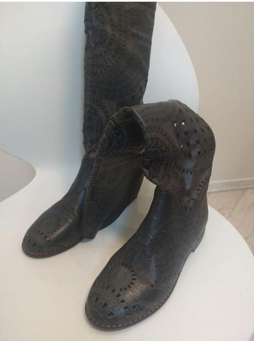 Чоботи Bate р.36 Італія демісезонні перфоровані