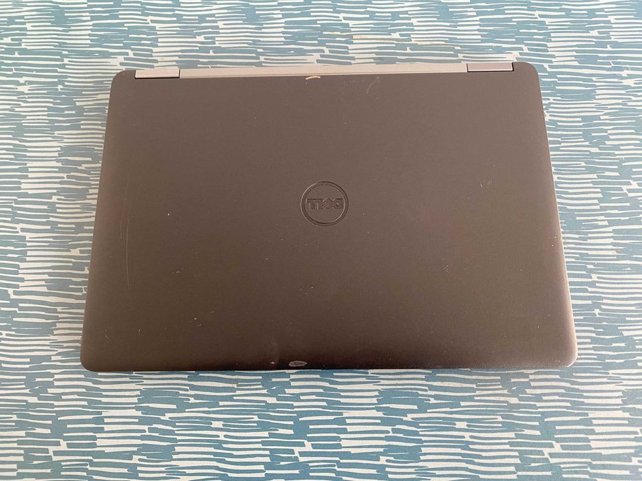 Portátil Ultrabook Profissional Dell Latitude E7270 — Intel i7 / 8GB / 12.5"