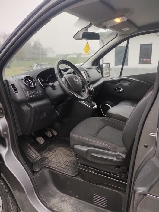 Wynajem aut,bus 9 osobowy