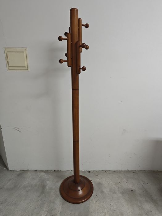 Cabide de pé (madeira)